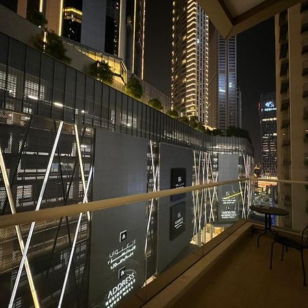 Downtown Holiday'S - 1 Min To Dubai Mall & Burj Khalifa Hostel Kültér fotó