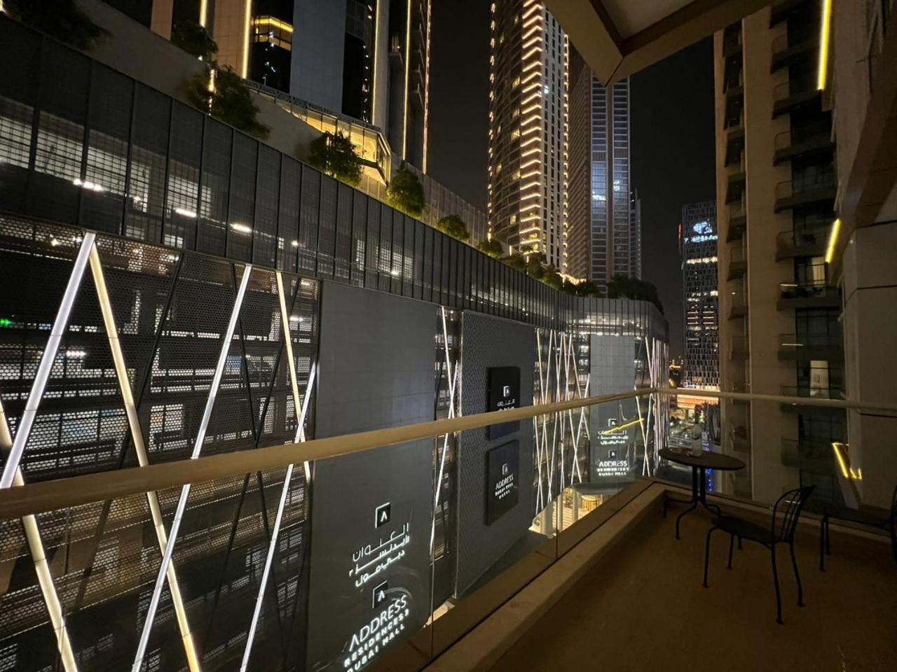 Downtown Holiday'S - 1 Min To Dubai Mall & Burj Khalifa Hostel Kültér fotó